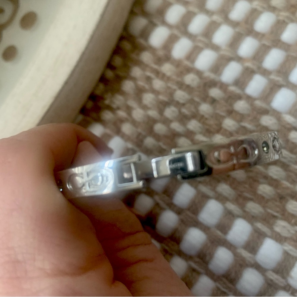 Coach Silver Bangle Hinged Clasp Kissing C Silver - Picture 9 of 10